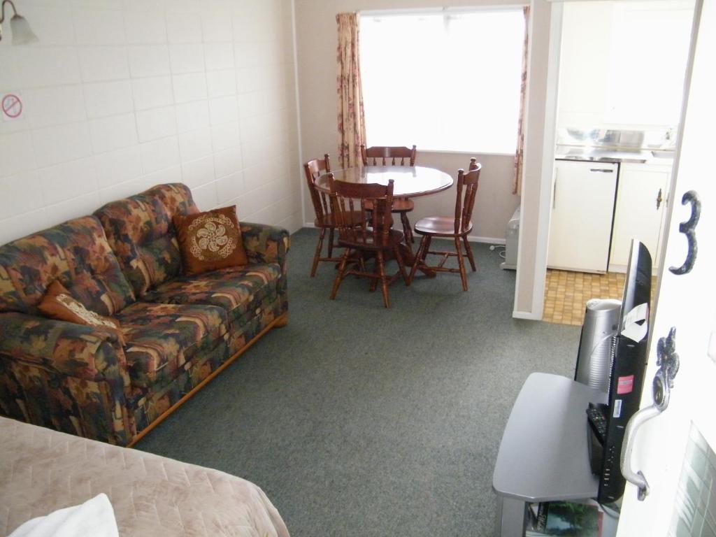 Colonial City Motel Hamilton Ruang foto