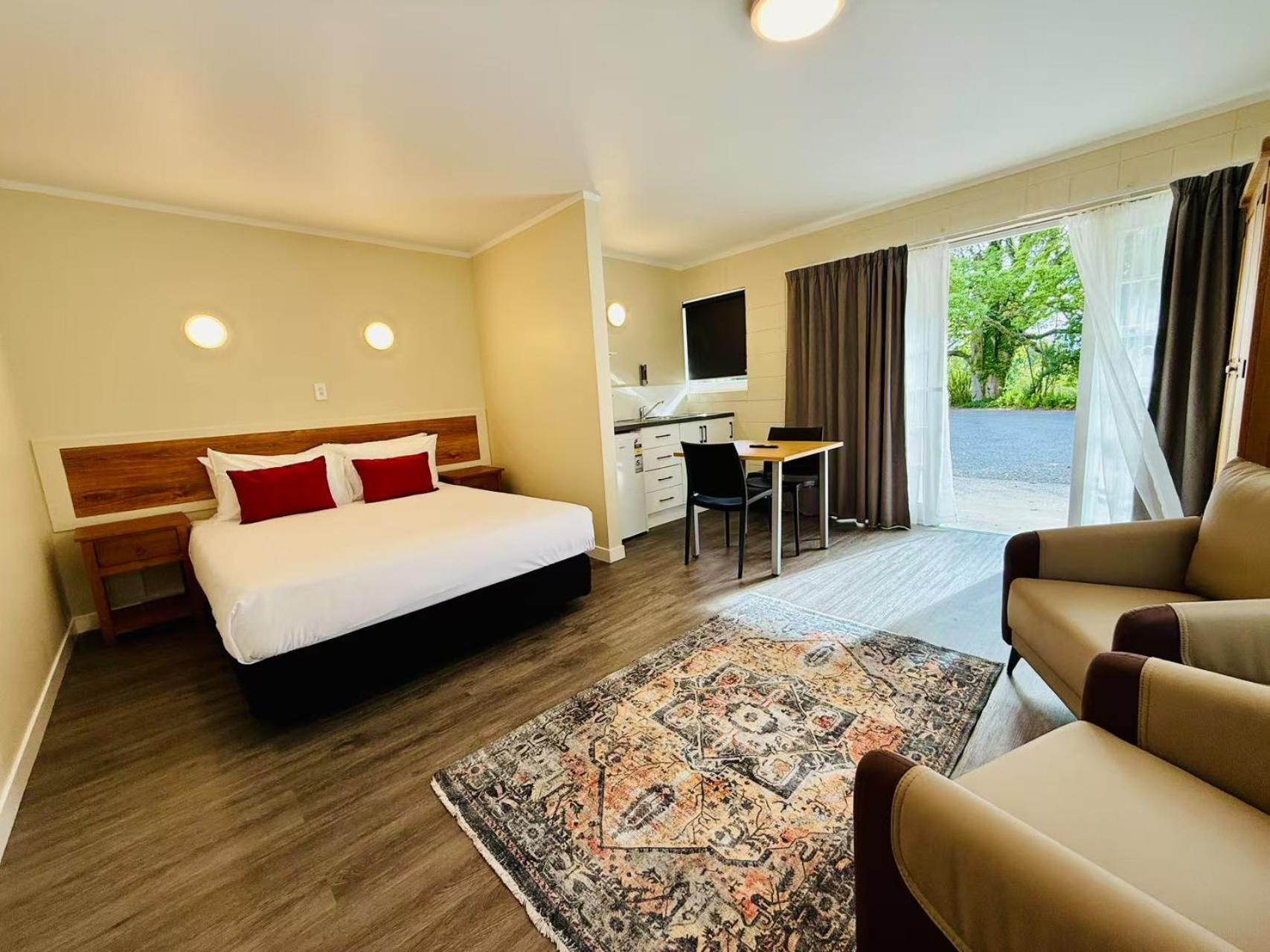 Colonial City Motel Hamilton Bagian luar foto