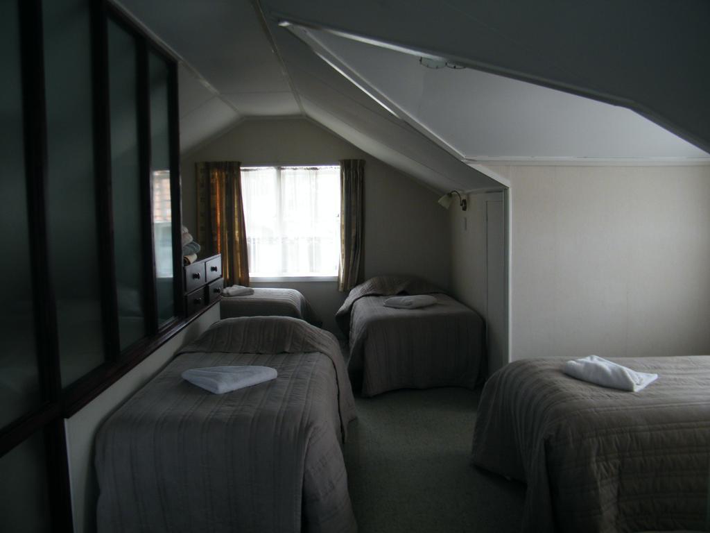 Colonial City Motel Hamilton Bagian luar foto